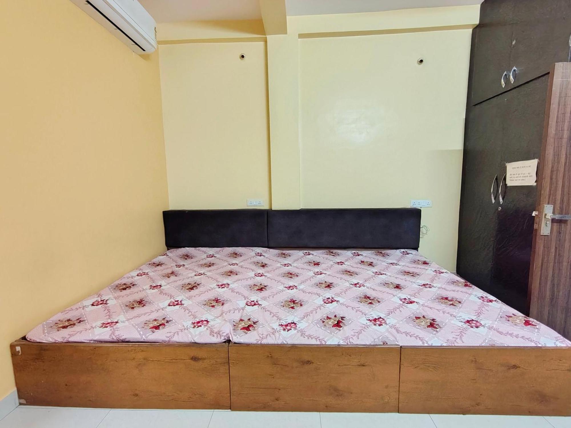 Anand Yatri Grah - Home Stay, อุจเจน ภายนอก รูปภาพ